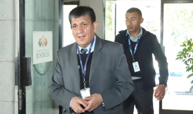 El hombre que hereda los casos más calientes del país