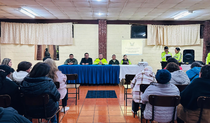 Policía y vecinos se unen en Ambato Sur para frenar el delito
