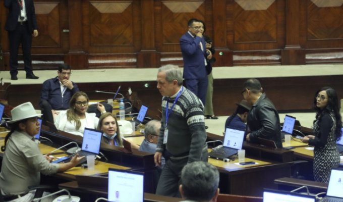 ¡Correísmo lanza dardos tras posesión de Noboa!