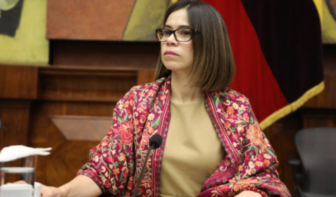 ¡Esther Cuesta se salvó en la Asamblea!