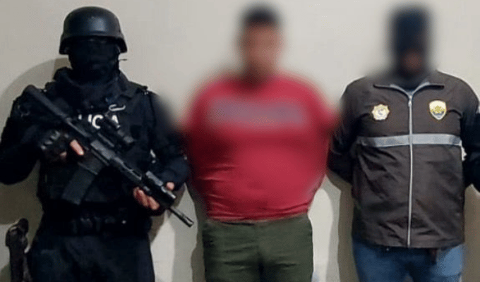 ¡Armado hasta los dientes! Cayó sujeto con 6 pistolas