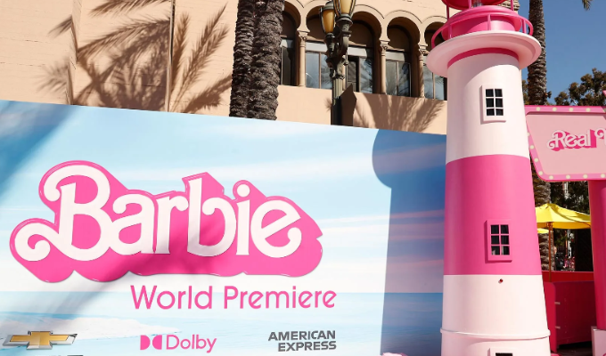 El mundo en rosa ¡Barbie invade el planeta con productos!