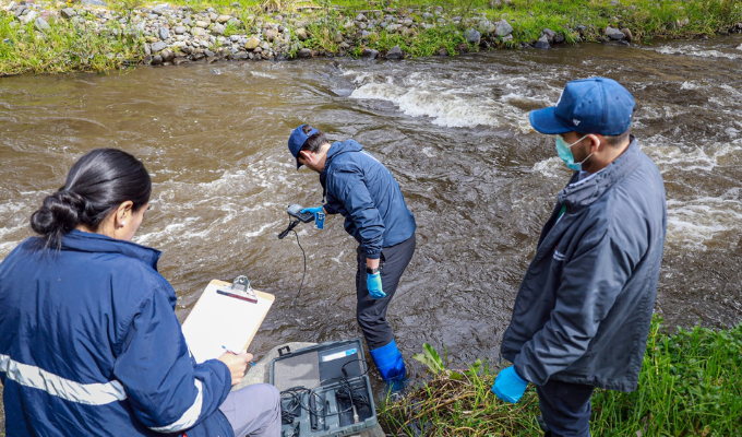 Monitorean contaminación del río Pachanlica