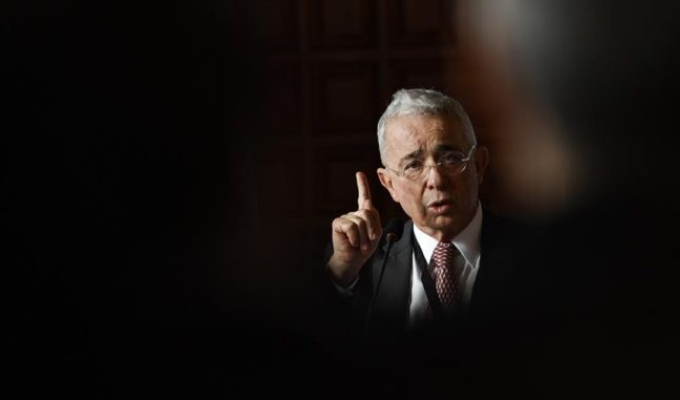 Álvaro Uribe alerta sobre nuevo atentado contra el.