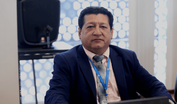 ¡Otro correísta se baja del barco!