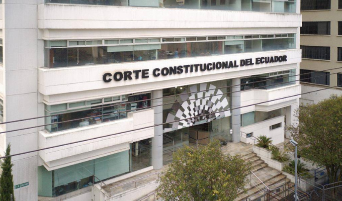 ¡Leyes urgentes, pero con errores! Corte Constitucional en la mira