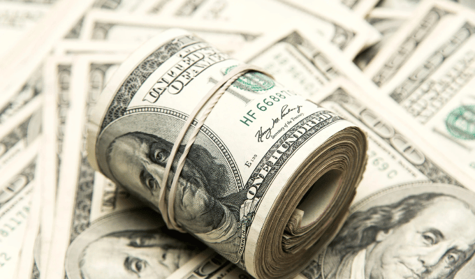 Créditos de hasta USD 1.320 para quienes reciben bonos del MIES