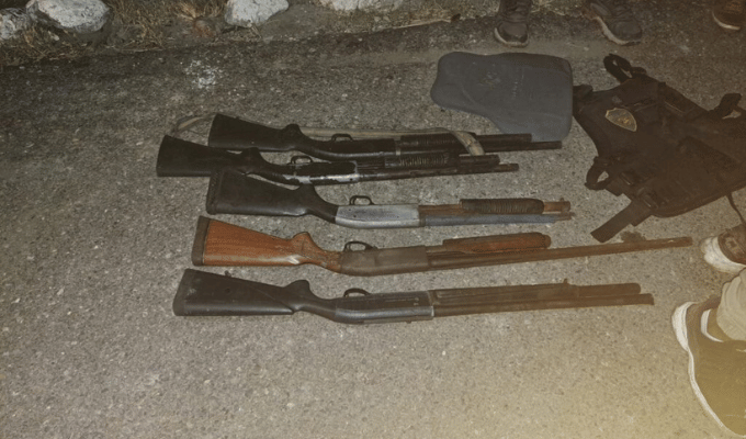 Policía decomisa armas tras balacera en el Estero Gravito