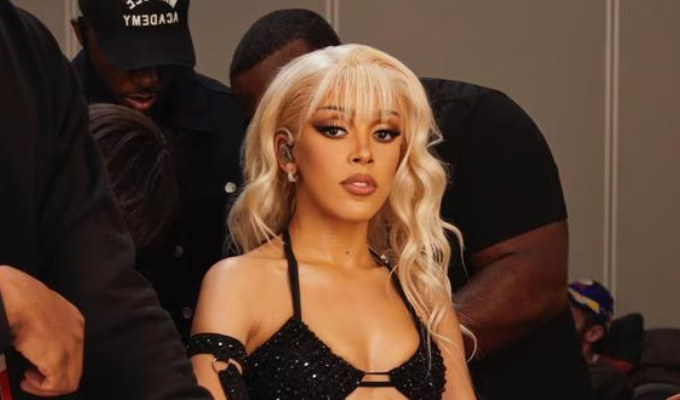 Doja Cat rugiendo a sus fans: ¿insensibilidad o realismo brutal?