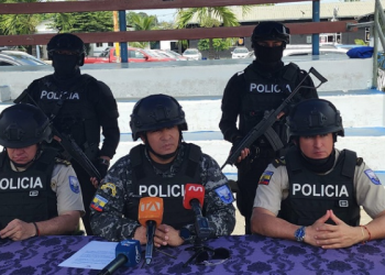 Capturan a 3 sujetos con fusil y auto robado en 24 de Mayo