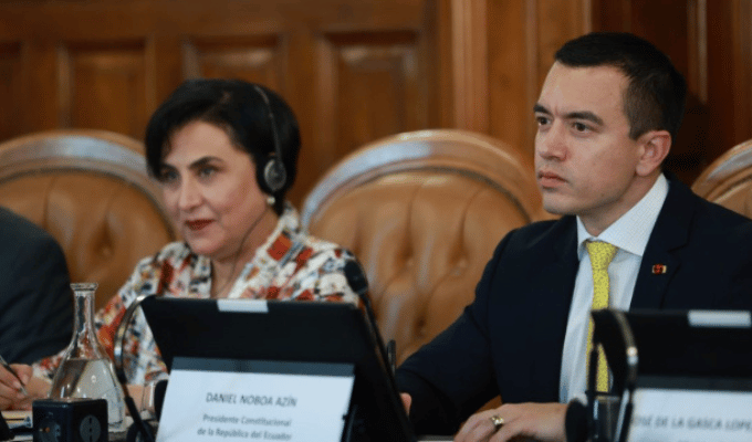¡Regresa la base de Manta? Noboa lo pone en manos del pueblo
