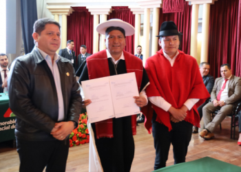 Se anuncia la entrega de tractor y motoniveladora a parroquias rurales