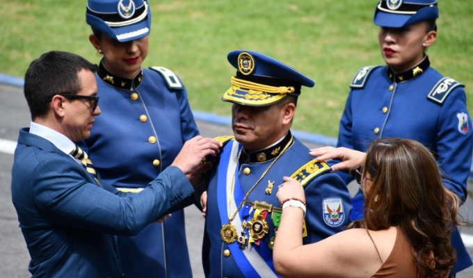 ¡Fuera los traidores!: nuevo jefe de la Policía promete mano dura
