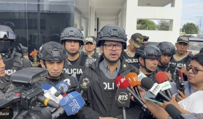 ¡Sorpresa en Manta! Policía toma el control total del tránsito