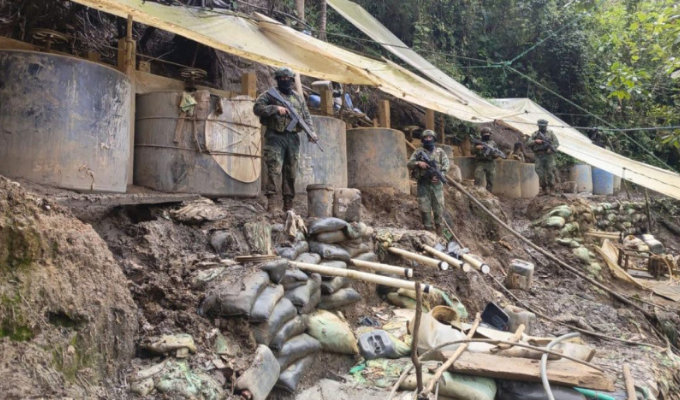 Minería ilegal arrasa con todo: oro, dinero y hasta vidas en Ecuador