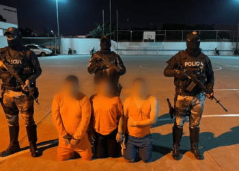 Capturados tres presuntos extorsionadores en Manabí