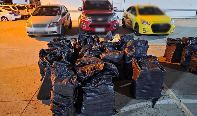 ¡Más de una tonelada de droga cayó en Manabí!