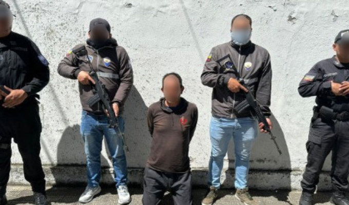 ¡Cayó con droga en pleno Ambato!
