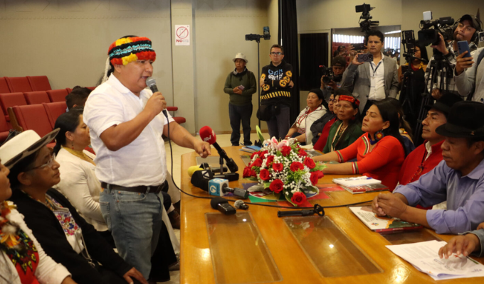 Marlon Vargas asume el poder, promete lucha y diálogo, con firmeza