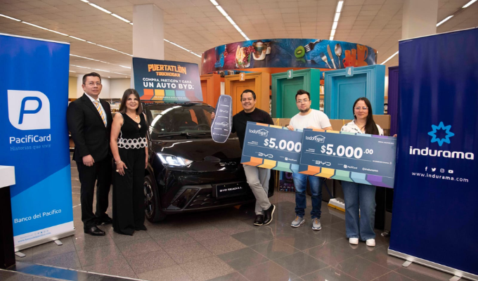 Todohogar entregó 1 auto BYD y 2 órdenes de compra de $5.000 cada una