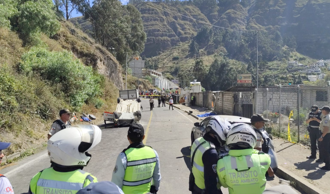 Tragedia en Ambato: auto de carreras atropelló a aficionados