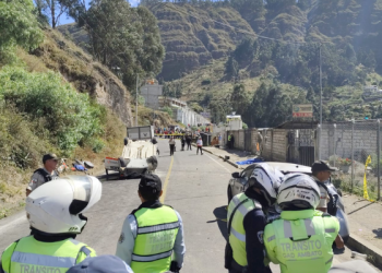 Tragedia en Ambato: auto de carreras atropelló a aficionados