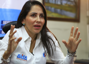 Luisa González cerca de dejar la dirección de la Revolución Ciudadana