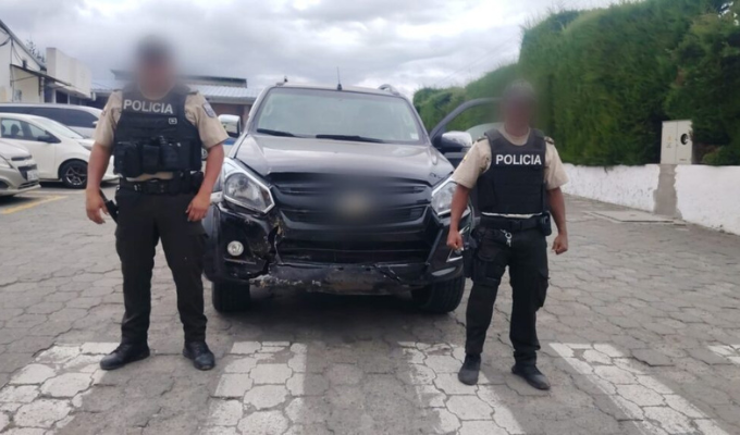 ¡A tiros! Recuperan camioneta robada en Tulcán
