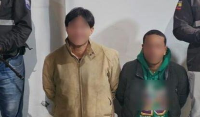 Caen dos narcos con droga y moto en Cotacachi