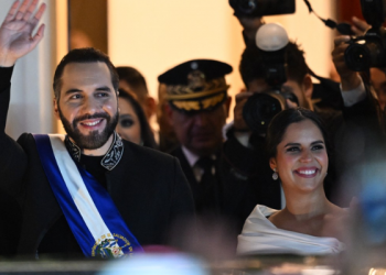Bukele podrá seguir en el cargo, reelección indefinida en el Salvador