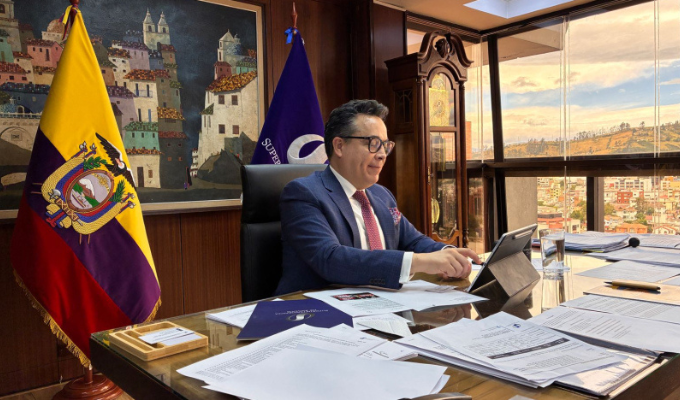 Trolls y dinero, tras caos bancario