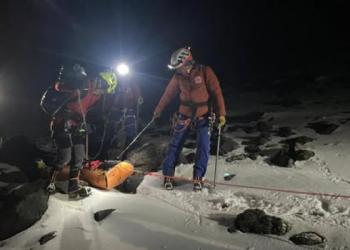 ¡Otra muerte en el Cayambe! Montañista cayó y no sobrevivió
