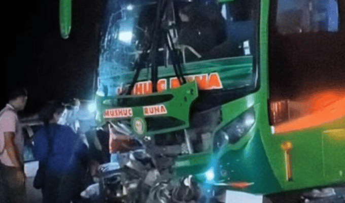 Bus del Mushuc Runa femenino sufrió accidente en Los Ríos
