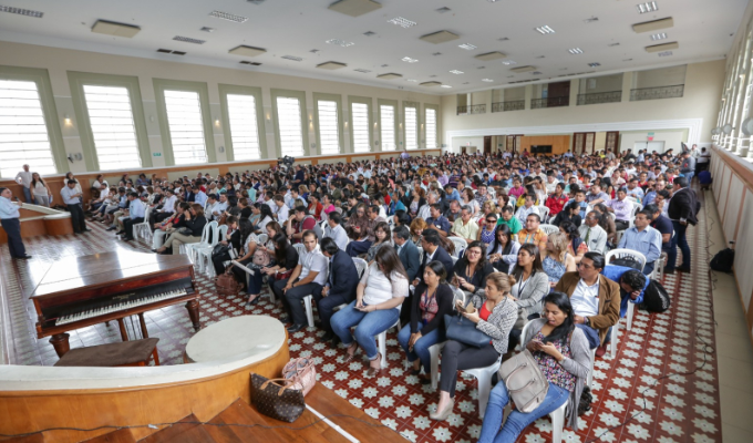 Ministerio de Educación abre 2.800 plazas: fechas y requisitos clave