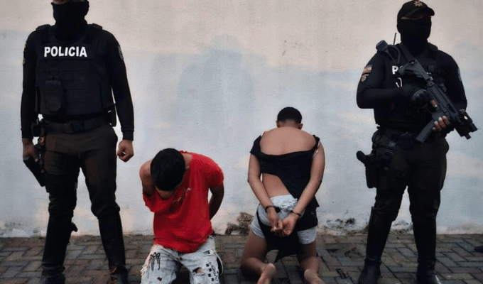 Quevedo: caen dos de “Los Lobos” por porte ilegal de arma