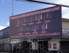 Investigan a empresa de andamios por vallas con caras de jueces
