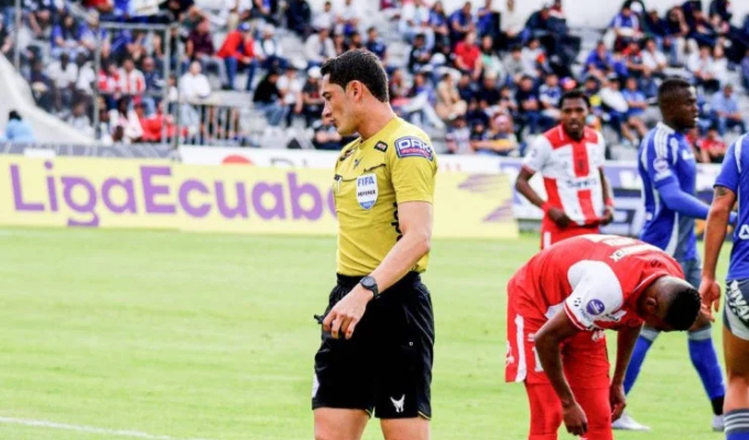 El “Rodillo Rojo” pide revisión de expulsiones y uso del VAR