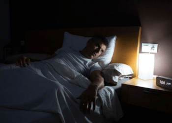 Alerta: despertarse varias veces en la madrugada