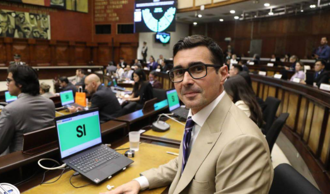 Pleno pidió a Noboa mecanismos claros que garanticen atención en salud