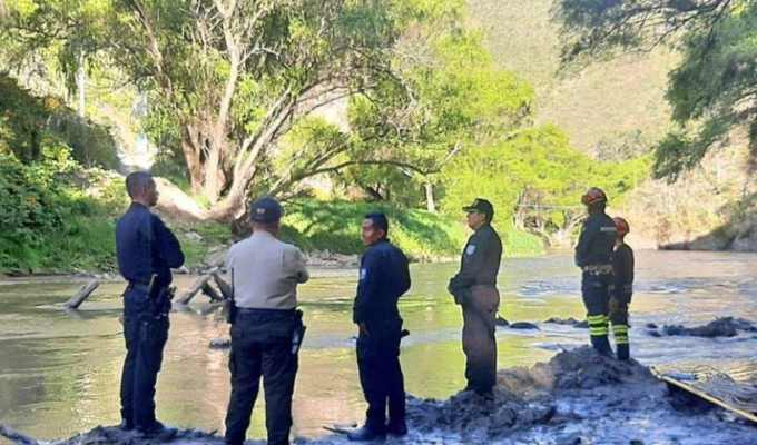 Hallan cuerpo de adolescente perdido en quebrada de Cuenca