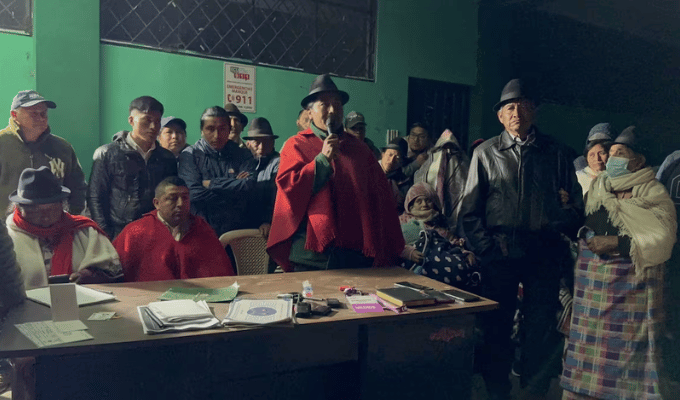 Leonidas Iza en la mira: lo denuncian por secuestro de policías