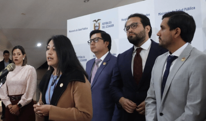 Millones para medicinas no se usaron y ahora regresan a control centra