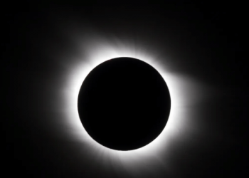 Luna negra de agosto 2025: lo que atrae suerte y lo que trae desgracia