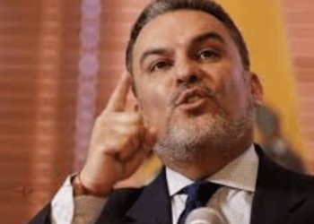José Serrano sigue detenido en Estados Unidos