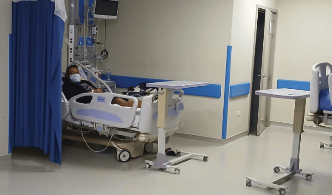 Gobierno promete más dinero para hospitales en 2025