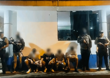 Cuatro hombres atrapados en operativo por drogas en Sucúa