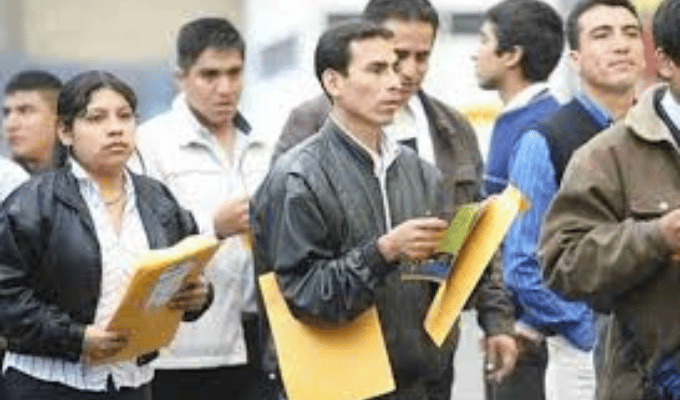 Tres de cada 10 ciudadanos están a un paso de caer en la pobreza
