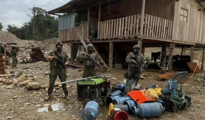 Militares arrasan con campamento de minería ilegal en Palora