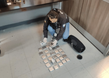Cae pasajero con cocaína escondida en un parlante en Quito