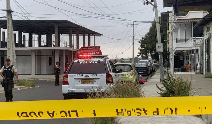 Adolescente de 16 años fue asesinada a tiros frente a su colegio